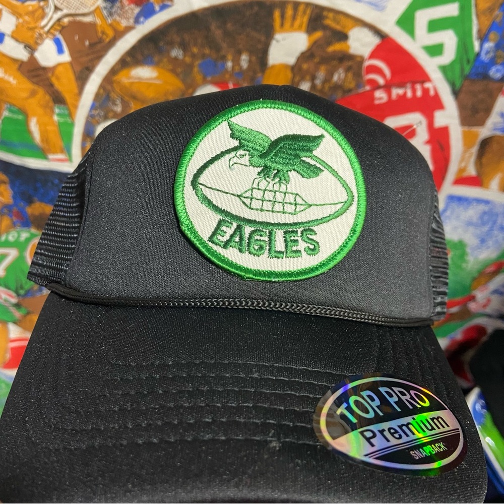 NWT Philadelphia Eagles Snapback Trucker Hat